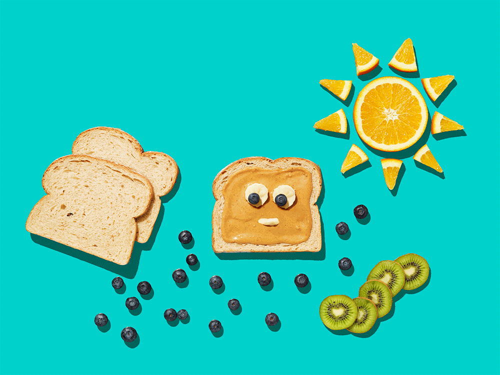 kids sandwich with fruit and veggies