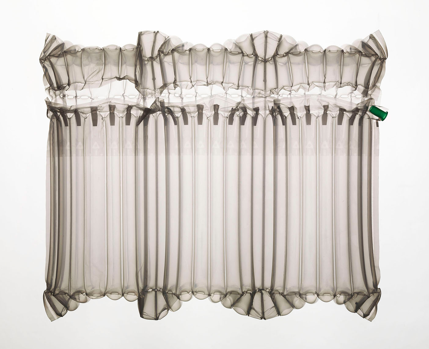 inflatable packaging to ship wine bottles
